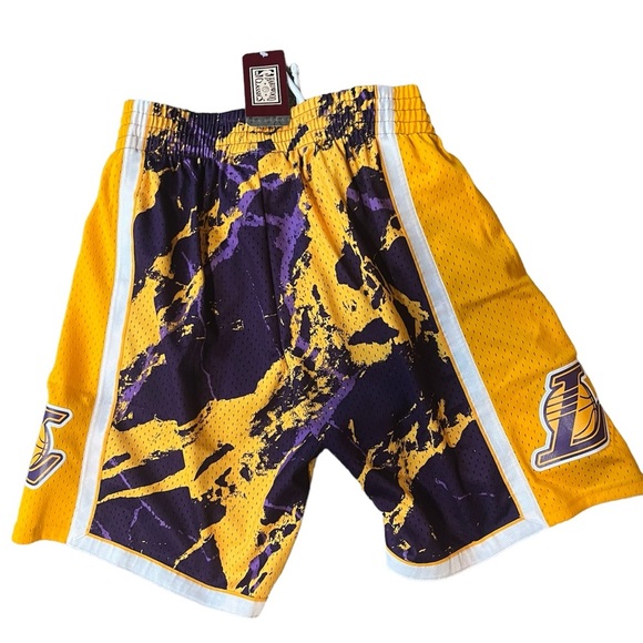NBA Los Angeles Lakers Swingman Marble Short - Picture 2 of 5